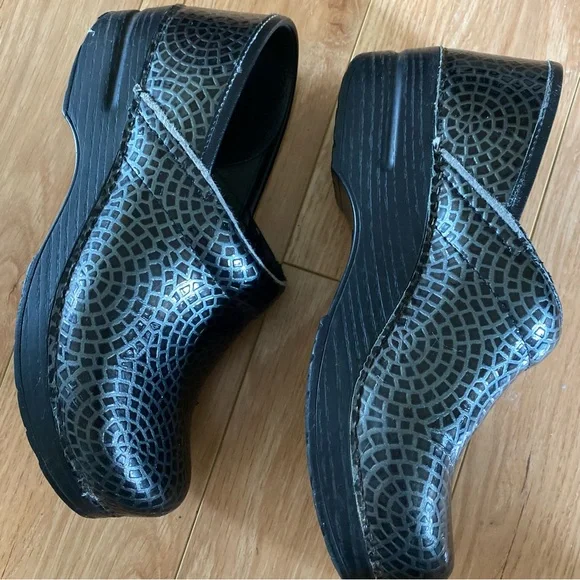Dansko Clogs - Picture 8 of 10